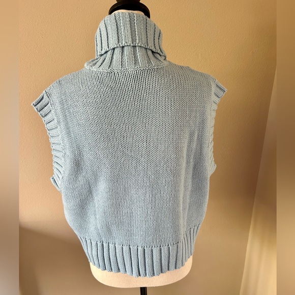 H&M light blue turtleneck sweater vest, size M - Picture 3 of 5